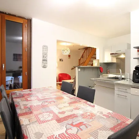 Apartment Beau Duplex T3 Avec Balcon, Wifi Et Parking A 300m Du Centre - Fr-1-608-16 *